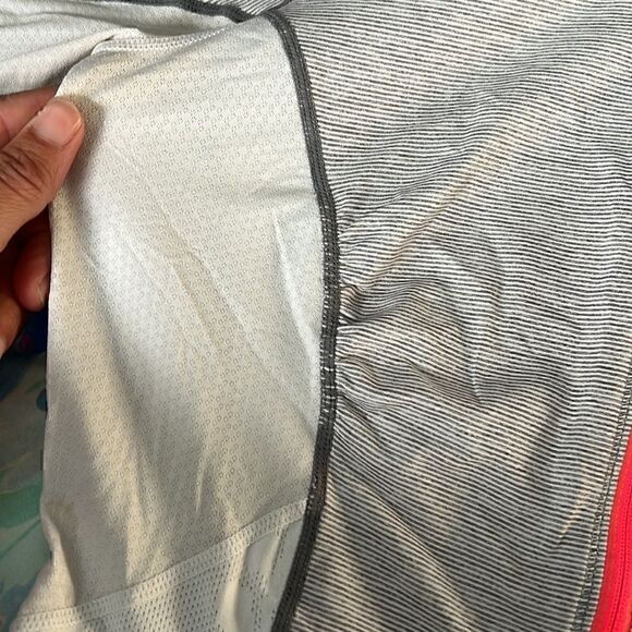 Lululemon Run Wild 1/2 Zip Lace Panel Side Pullover - Picture 5 of 9